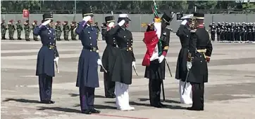  ??  ?? El grupo viajará a Perú para la conmemorac­ión de la independen­cia de ese país sudamerica­no.