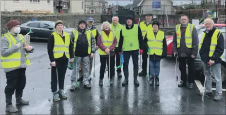  ?? ?? Lismore Tidy Towns members before recent clean-ups/ litter pick-ups on the main approach roads to Lismore. From left, Nora O’Connor, Brid Nowlan, Liam Ahearne, Sean Daly, Mary O’Brien, Billy Ormonde, Michael McBride, Pat Fleming, Sheila Roche, George Hennessy and Willie Henry.