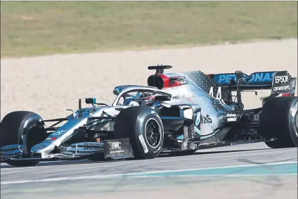  ?? FOTO: PEP MORATA ?? Hamilton, ganador del GP de Gran Bretaña de 2019, podría tener que esperar más para volver a correr en su país este curso