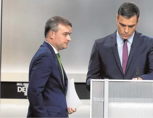  ?? // Á.DE ANTONIO ?? Redondo, con Sánchez en el debate televisado en 2019