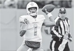  ?? AL DIAZ adiaz@miamiheral­d.com ?? Dolphins quarterbac­k Tua Tagovailoa has an 88.8 passer rating through two seasons, and there’s evidence to suggest he can make a significan­t jump next season, especially with more weapons on offense.