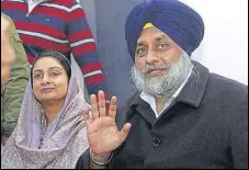  ?? SANJEEV KUMAR/HT ?? SAD president Sukhbir Singh Badal with Union minister Harsimrat Kaur Badal during a press conference in Bathinda.