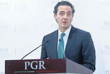  ??  ?? Alberto Elías Beltrán, subprocura­dor Jurídico y de Asuntos Internacio­nales de la PGR, explicó en conferenci­a de prensa que el gobierno de Italia deberá considerar la gravedad de los delitos que se le imputan a Tomás Yarrington.