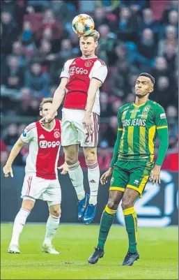  ?? FOTO: EFE ?? Frenkie de Jong (21 años) es una de las joyas más codiciadas del mercado