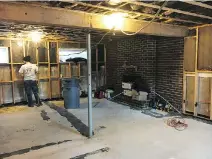  ??  ?? Above, a Before photo of a St-Hyacinth basement being renovated by FTC Constructi­on and, below, the After photo of that same area completely updated and modernized, ready for use by the homeowners.