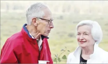  ?? TWITTER ?? Federal Reserve Vice Chair Stanley Fishcer (left) pictured with Fed Chair Janet Yellen. Fischer announced his retirement on Wednesday.