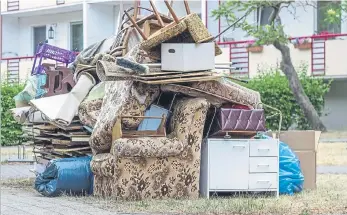  ?? ?? Getting rid of old furniture is like bidding farewell to old friends