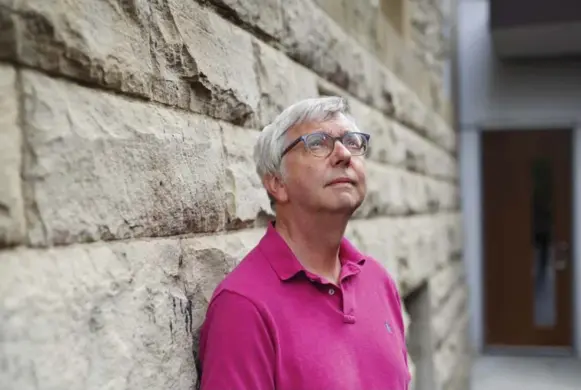  ?? COLE BURSTON FOR THE TORONTO STAR ?? Stephen Toope, former director of U of T’s Munk School of Global Affairs, will be heading to the U.K. to become Cambridge University’s vice-chancellor.