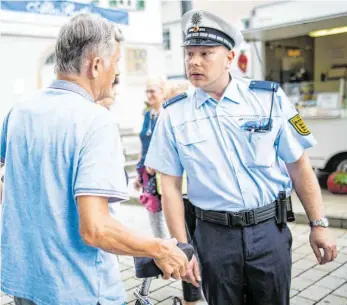  ?? FOTO: CHRISTOPH SCHMIDT ?? Wie geht es weiter mit dem freiwillig­en Polizeidie­nst? Vor der kommenden Landtagswa­hl zeichnet sich im Konflikt der Koalitions­partner keine Lösung ab.