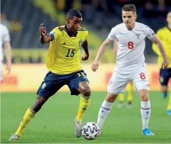  ??  ?? Leading the line…Isak is Sweden’s first-choice striker