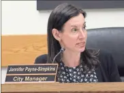  ?? Adam Cook ?? City Manager Jennifer Payne-simpkins gave a constructi­on update on the city’s dog park during the April 22 City Council meeting.