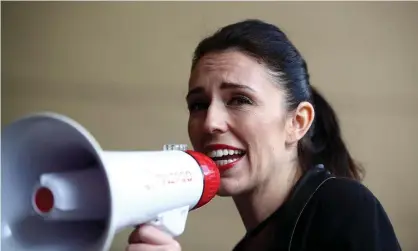  ?? Photograph: Phil Walter/Getty Images ?? Jacinda Ardern campaignin­g in 2017. Many Kiwis won’t be able to vote in September because they’ve been unable to return home this year.