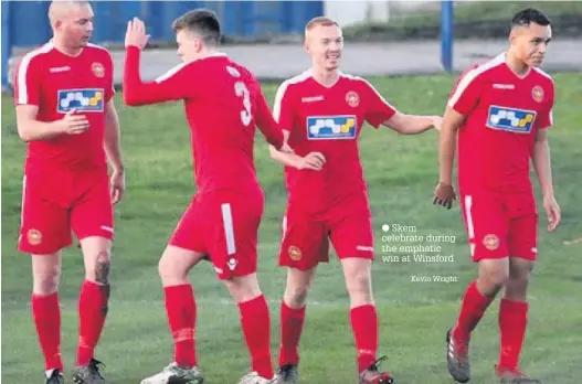  ?? Kevin Wright ?? Skem celebrate during the emphatic win at Winsford
