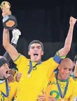  ?? FOTO: IMAGO ?? Ex-Profi Lucio (M.) nach Brasiliens Confed-Cup-Sieg 2009.