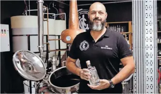  ?? SUPPLIED ?? MASTER distiller at Karoa Cara Distilling Co, Elwin Barnes, whose product has won three consecutiv­e World Gin Awards titles.
