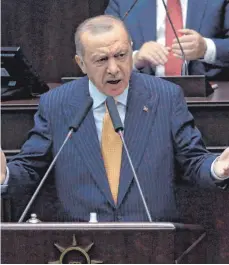  ?? FOTO: AP/DPA ?? Recep Tayyip Erdogan bezeichnet­e die Karikatur als „obszön“.