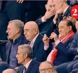  ?? ANSA IPP ?? 2
Presidente 1 Silvio Berlusconi, 83 anni, nello spogliatoi­o del Monza 2 L’ex Premier al Brianteo con l’a.d. Adriano Galliani e con il sindaco Dario Allevi