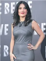  ??  ?? Salma Hayek. La actriz es procedente de México y en 1995 recibió la ciudadanía estadounid­ense. Está casada con un francés, que le otorga su nacionalid­ad.