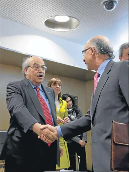  ?? DANI DUCH ?? El conseller Andreu Mas-colell y el ministro Cristóbal Montoro el pasado miércoles en el Consejo de Política Fiscal y Financiera