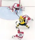  ?? TODAY SPORTS USA ?? Hurricanes goalie Eddie Lack stops a shot by the Penguins’ Conor Sheary, No.43.