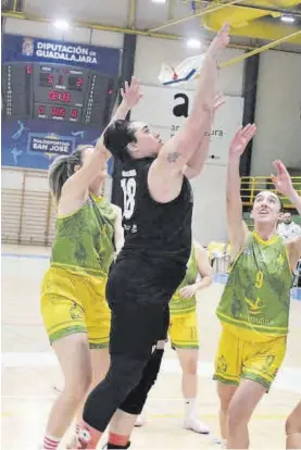  ?? FEDERACIÓN DE CASTILLA-LA MANCHA ?? Noelia Pariente (18), ante el Al-Qázeres B en Copa.