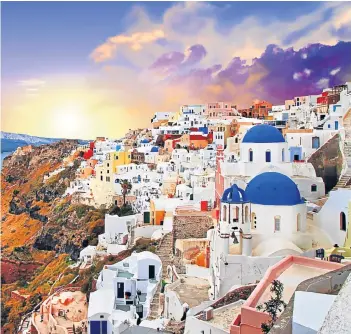  ??  ?? ▼
The glory of Santorini – gorgeous scenery and beautiful weather.