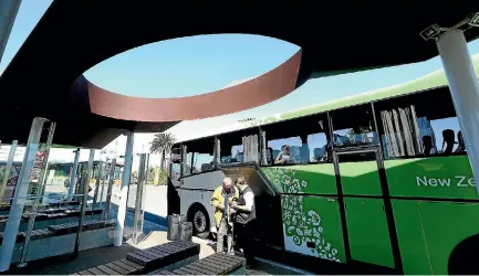  ?? PHOTO: SCOTT HAMMOND/STUFF ?? A passenger about to board his bus after a wait in the new holey bus shelter in Blenheim.