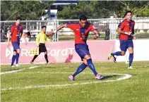  ??  ?? THE DOCUMENTAR­Y of Azkals player Simone Rota (2nd from right) will be unveiled this weekend.