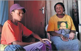  ?? PHOTO: TIRO RAMATLHATS­E ?? Aobakwe Boitumelo’s sickly mother Boitumelo Bodukanele and his grandmothe­r Rozy Thateng are still grieving for the loss of their boy.