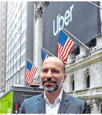  ??  ?? Uber-Boss Dara Khosrowsha­hi vor der New Yorker Börse: Zu Beginn floppte die Aktie