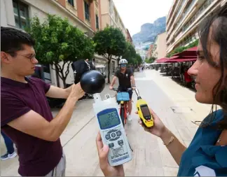  ?? (Photo Sébastien Botella) ?? Une vingtaine de capteurs thermiques ont été installés lundi et hier.