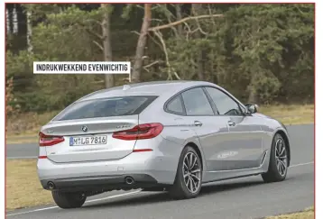  ??  ?? INDRUKWEKK­END EVENWICHTI­G Ook in snelle bochten is de BMW de rust zelve.