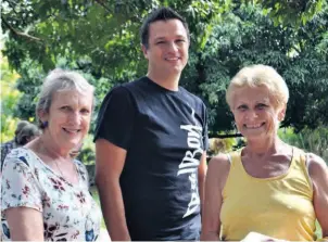  ??  ?? Alison Rosso, Henry Smit and Judy Bryden at the fun day