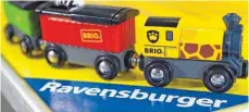  ?? FOTO: DPA ?? Der renommiert­e schwedisch­e Spielzeugh­ersteller Brio gehört seit 2015 zur Ravensburg­er Gruppe. Er ist unter anderem durch hochwertig­e Holzeisenb­ahnen bekannt. 2018 zieht Brio auch ins Spieleland ein.