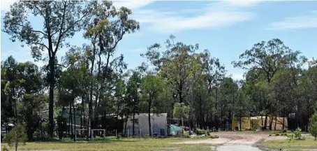  ??  ?? FIRE: A Western Downs family is in mourning after a fire tore through a home in Weranga on Tuesday night. PHOTO: MICHAEL DOYLE