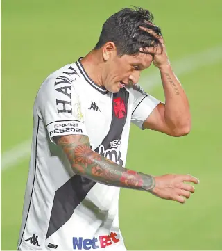  ?? LUCIANO BELFORD ?? Autor do primeiro gol em São Januário, Cano saiu de campo ao fim do primeiro tempo, sentindo dores