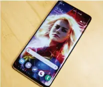  ??  ?? The Galaxy S10+’s fantastic display is in rarefied air.