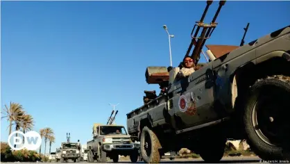  ??  ?? Contraofen­siva de las tropas del "gobierno de la unidad" en Libia