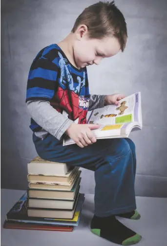  ??  ?? Je me demande si l’âge de raison a baissé d’un cran. Si les enfants savent mieux que nous jouer à faire semblant. - Archives