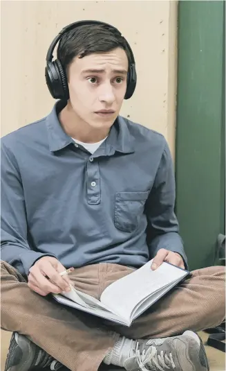  ?? PICTURE: NETFLIX. ?? SCHOOL DAYS: Keir Gilchrist plays 18-year-old high school student Sam Gardner who is on the autism spectrum in the Netflix comedy-drama series Atypical.