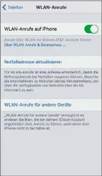  ??  ?? Links: WLAN-Anrufe: Unterstütz­t der Mobilfunka­nbieter dieses Feature, kann das iPhone Telefonate bei schlechter Funkverbin­dung auch über WLAN führen.