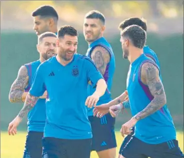  ?? ?? Argentina captain Lionel Messi takes part in a training session on Monday on the eve of their first game against Saudi Arabia.