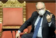  ??  ?? Roberto Gualtieri, ministro dell’Economia il 10 gennaio al Corriere definisce la possibile crisi «incomprens­ibile»