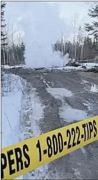  ?? THE CANADIAN PRESS
KYLE PETERS/ ?? A house blaze on the Pikangikum First Nation in northern Ontario killed a family of nine late Tuesday.