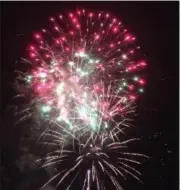  ?? EVAN BRANDT — MEDIANEWS GROUP ?? Despite some off-and-on rain Thursday, Pottstown’s fireworks show went off as scheduled, capping off another GoFourth Festival.