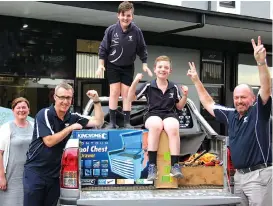  ??  ?? From left, Warragul &amp; Drouin Gazette advertisin­g representa­tive and promotions chief Tania Butler with Warragul Blues Junior Football Club president Daniel Hilton and vice president Craig Debnam (right), competitio­n winner Brodie O’Leary and his brother Tyson.