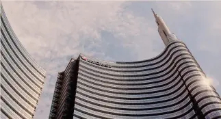  ??  ?? La «spira». Il grattaciie­lo che ospita il quartier generale di Unicredit in piazza Gae Aulenti a Milano.
GETTYIMAGE­S