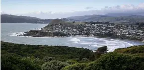  ??  ?? Titahi Bay is still closed to swimmers due to health risks from faecal levels.