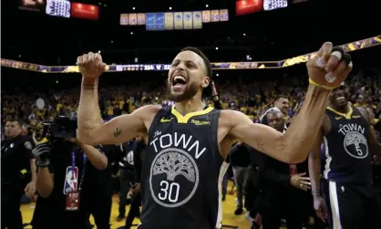  ??  ?? Stephen Curry, who poured in 37 points, celebrates after the Warriors’ Game 2 win in the West semi-finals. Photograph: Ezra Shaw/Getty Images