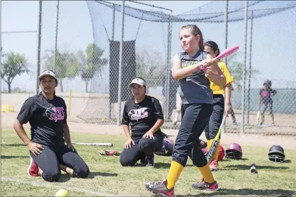  ?? Isabelle Velez participat­es in a hitting drill during Imperial Valley College’s softball clinic on Saturday morning in Imperial. VINCENT OSUNA PHOTO ??